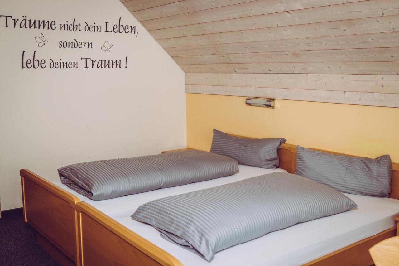 Gasthof Zur Bruecke Kaufering Buitenkant foto